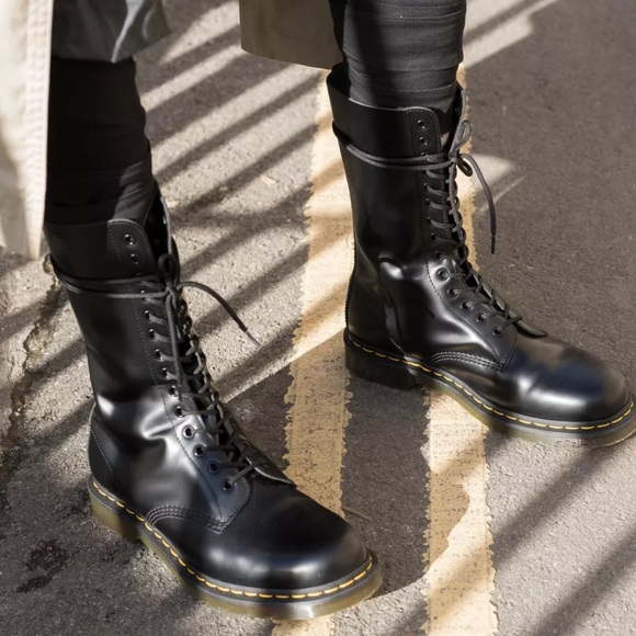 *LIKE NEW* DR. MARTENS 1914 SMOOTH LEATHER TALL BOOTS - Picture 9 of 9